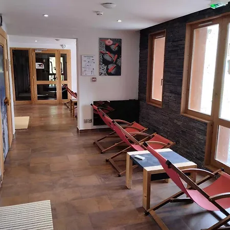 Rénové Avec Parking Gratuit Et Animaux Admis - Fr-1-181-2086 * La Plagne-Tarentaise