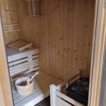 Appartement Rénové Avec Parking Gratuit Et Animaux Admis - Fr-1-181-2086